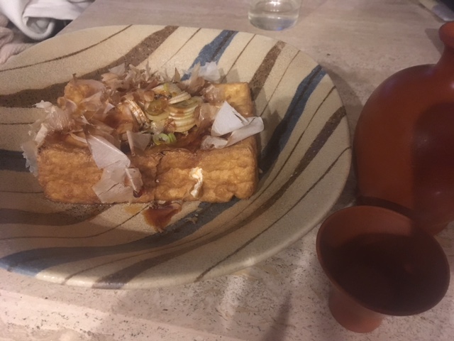 厚揚げと日本酒